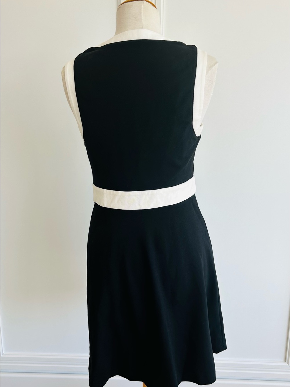 Kate Spade Black & White Colorblock Dress | Fit & Flare | Sleeveless - Picture 5 of 8